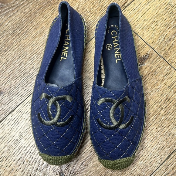 Authentic Chanel Navy & Green Embroidered Quilted Espadrilles Size 37/6 - Picture 1 of 13
